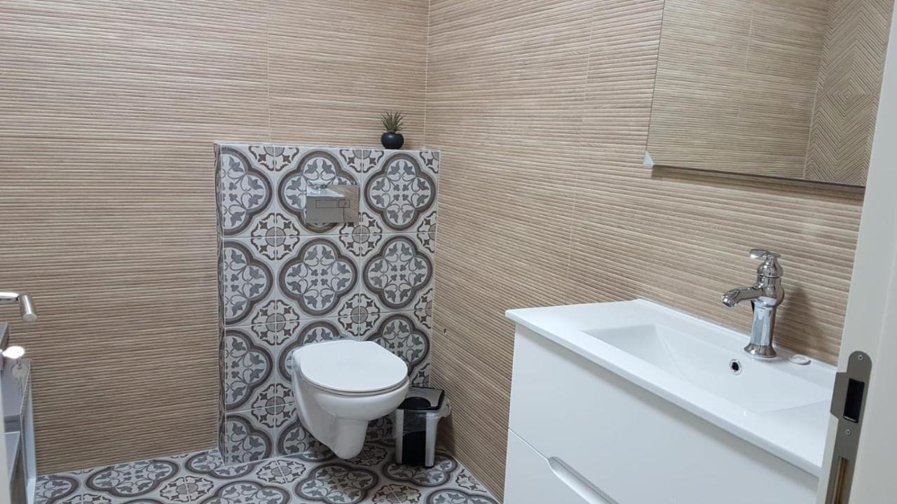 Suit November Majdal Shams Exterior foto